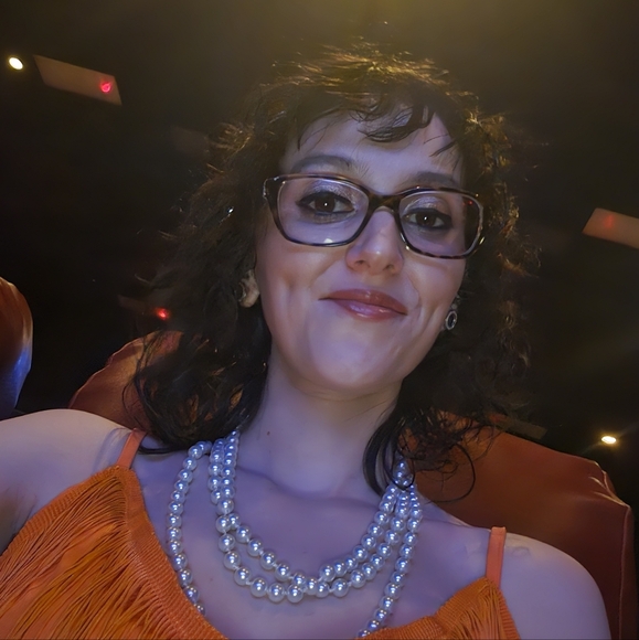 Meet your Posher, Molly - Picture 4 of 4